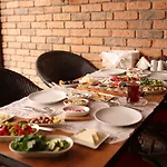 Bed & Breakfast Mandalin 3*
