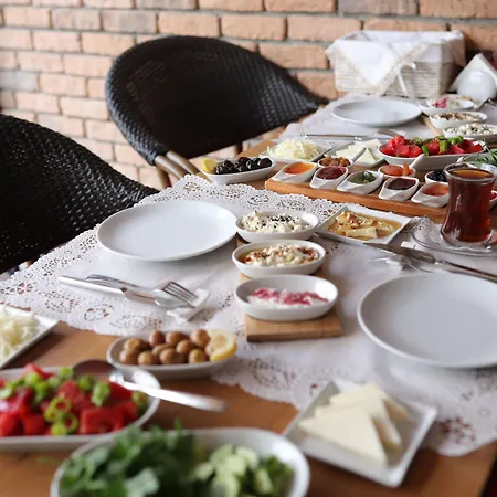 住宿加早餐酒店 Mandalin Siğacık