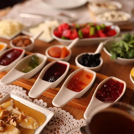 住宿加早餐酒店 Mandalin Siğacık