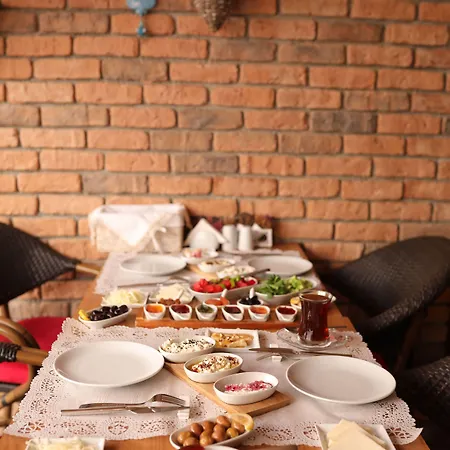 Alojamento de Acomodação e Pequeno-almoço Mandalin Siğacık