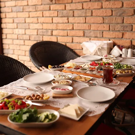 Bed & Breakfast Mandalin 3*